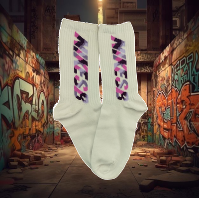 Nike blanca con violeta