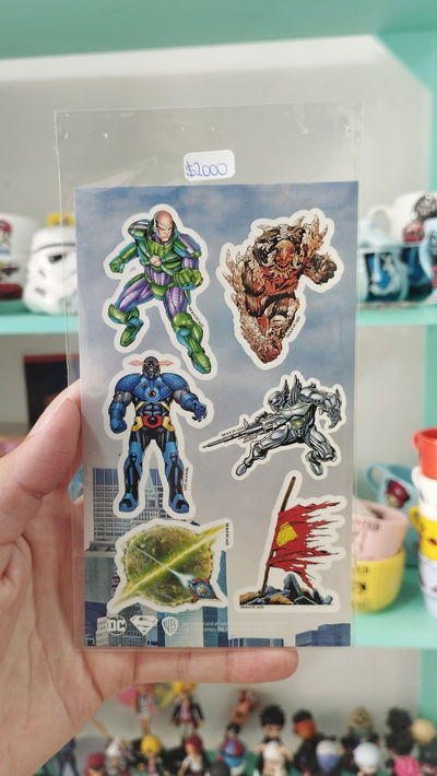 Plancha de stickers de DC