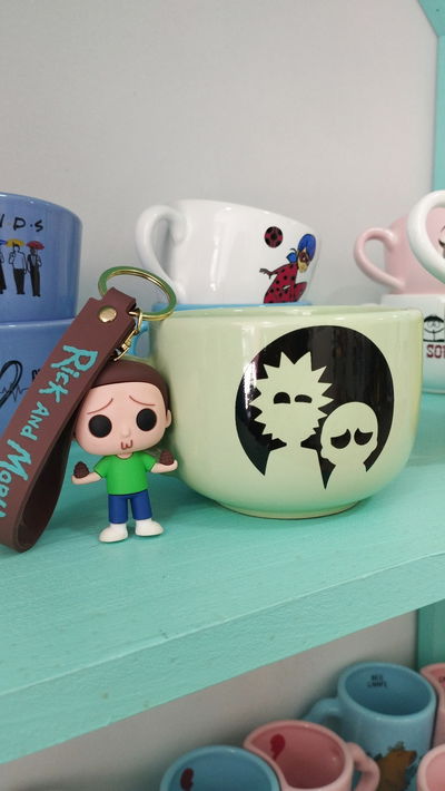 Combo de taza y llavero de Rick y Morty 