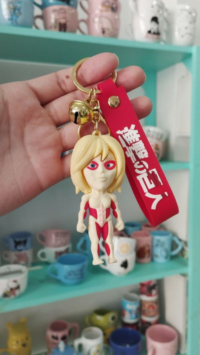 Llavero de Annie Titan hembra - Attack on Titan 