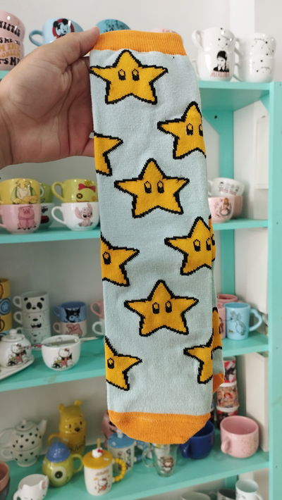 Medias caña alta de estrellas de Mario Bros 
