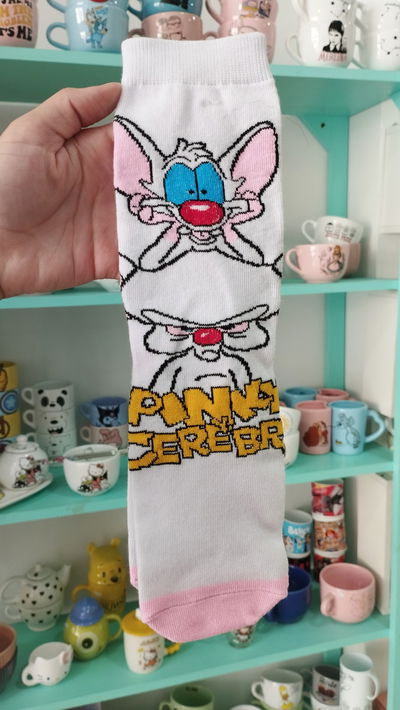 Medias caña alta de Pinky y cerebro 