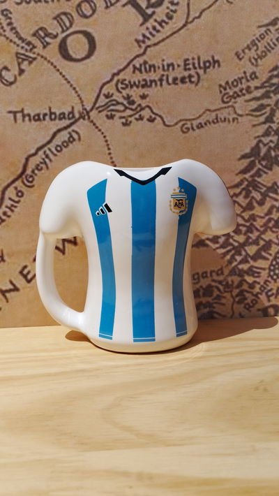 Taza 3D de remera de Argentina 