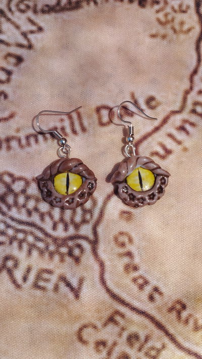 Aros de ojos amarillos de monstruo 