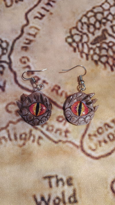 Aros de ojos rojos de monstruo 