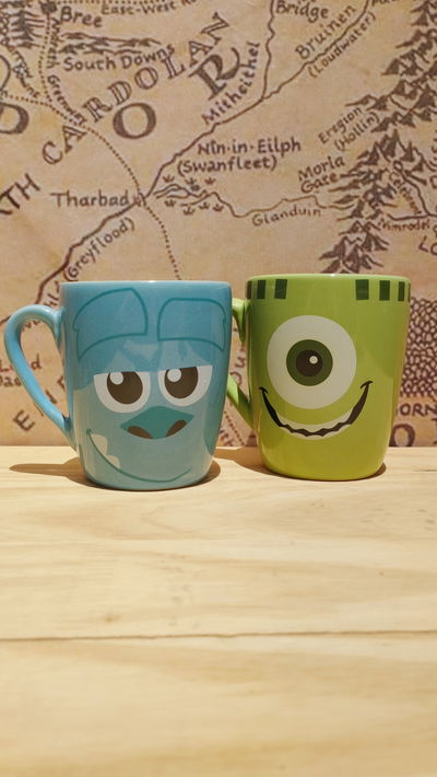 Juego de tazas de Monsters Inc