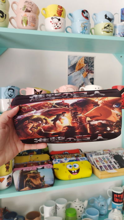 Cartuchera de Attack on Titan 