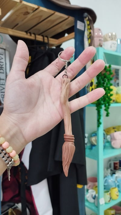 Llavero de escoba - Harry Potter 