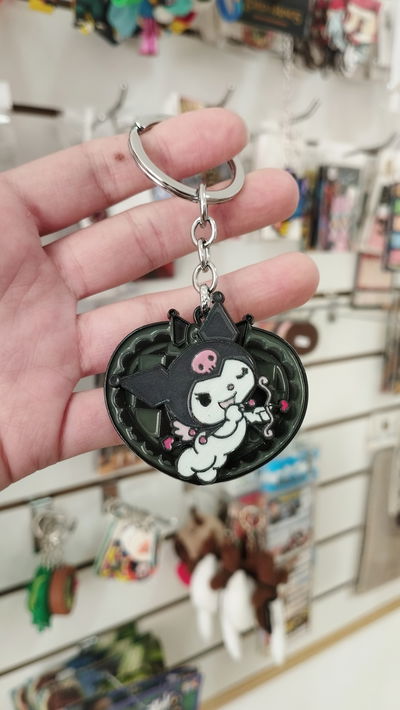 Llavero giratorio de Kuromi 