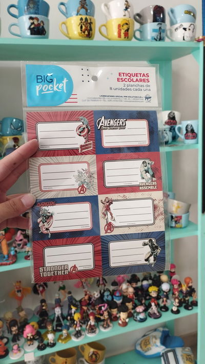 Etiquetas escolares de Avengers 