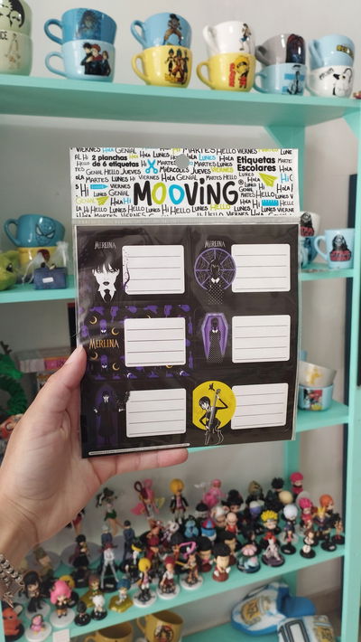 Etiquetas escolares de Merlina 