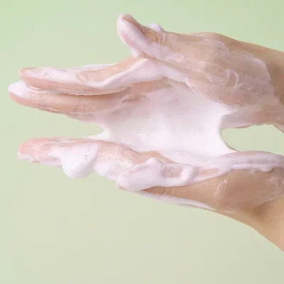 SKIN 1004 - Espuma Limpiadora Madagascar Centella Tea-trica BHA Foam