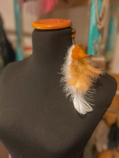 Aros plumas solitaria naranja