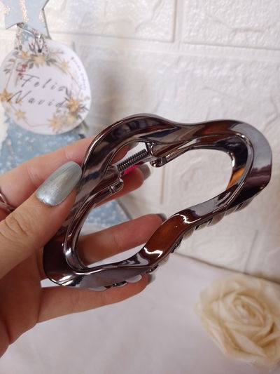 Broche grande metalizado 