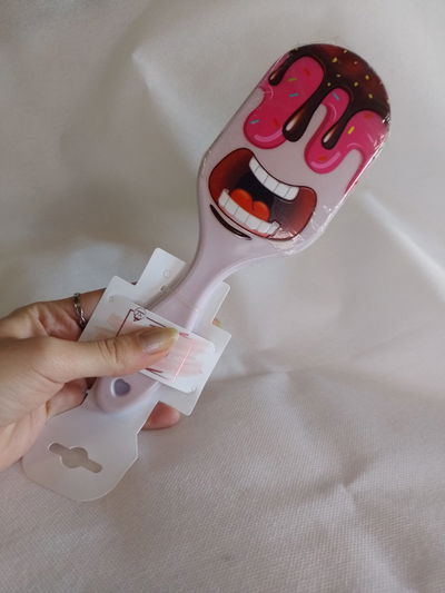 Cepillo con diseño de helado 
