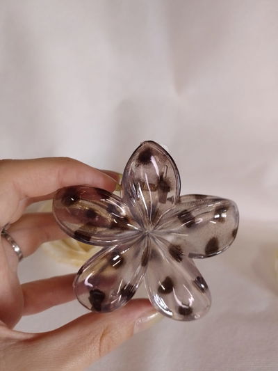 Broche flor Hawaiana