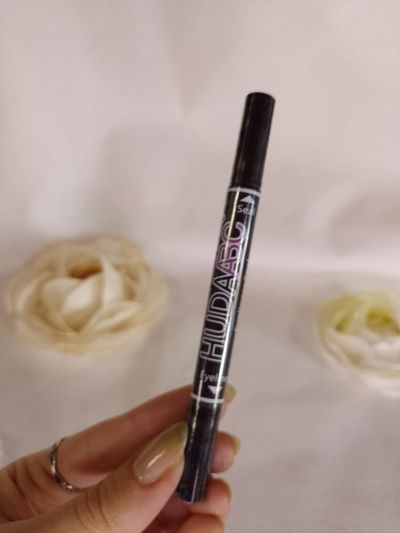 Delineador + sello 2 en 1 Huda