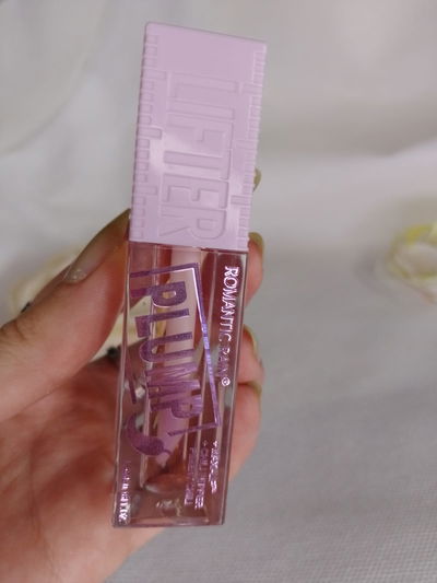 Lifter Plump Romantic Rain