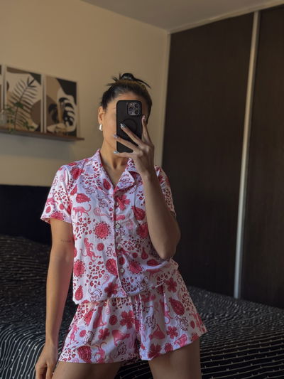 CAMISERO CORTO ADULTO ROSA FLORES PRINT