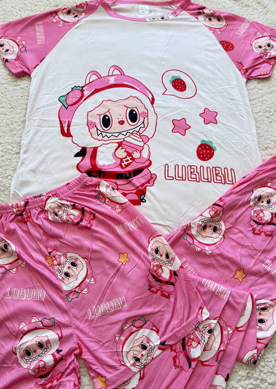 PIJAMA 3 PIEZAS ADULTO IMPORTADO  LABUBU FRESA