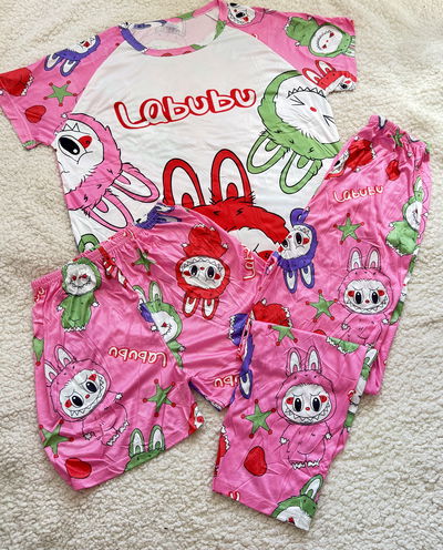 PIJAMA 3 PIEZAS ADULTO IMPORTADO  LABUBU COLORES