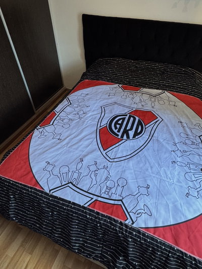 LONA PLAYERA RIVER PLATE COPAS/ESCUDO 150x150