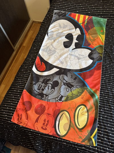 TOALLON ANIMADO MICKEY COLORES 73x150