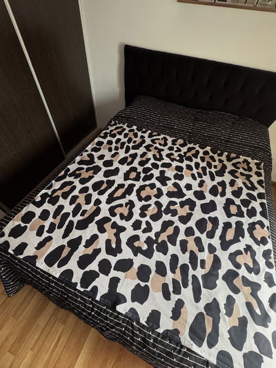 MEGATOALLON PRINT MARRON 150x150