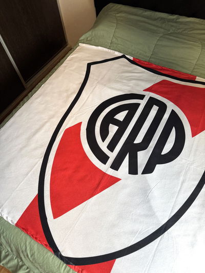 MEGATOALLON RIVER ESCUDO 150x150