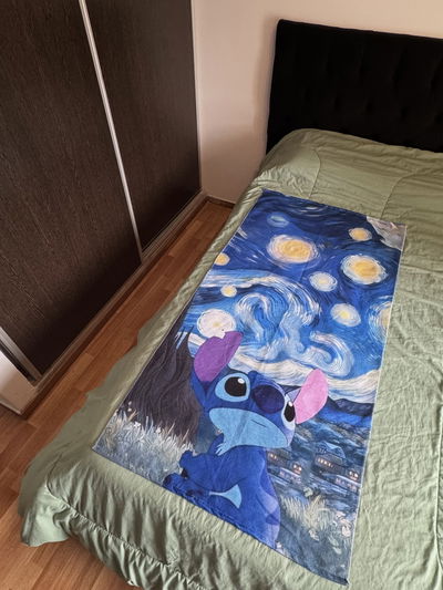 TOALLON ANIMADO STITCH NOCHE ESTRELLADA 73x150 