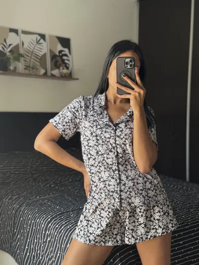 CAMISERO CORTO ADULTO FLORCITAS NEGRAS