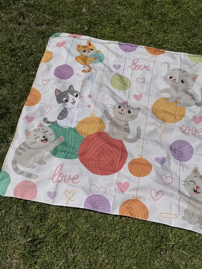 LONA PLAYERA GATITOS JUEGO 150x150