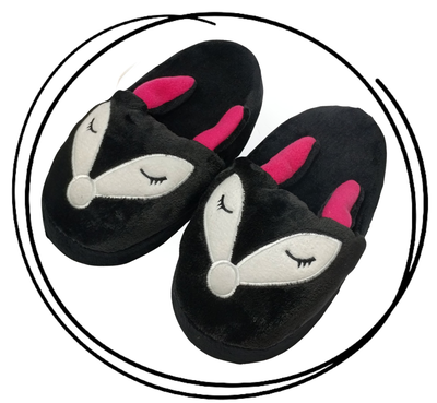 Pantuflon animado premium Zorrito negro