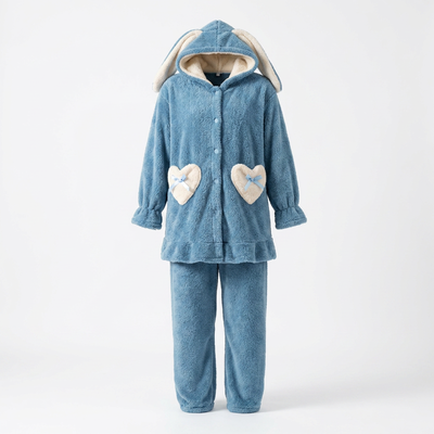 PIJAMA BATA BOTONES POLAR SOFT CAPUCHA OREJAS 🐇