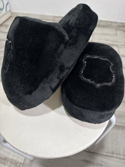 PANTUFLON BORDE ESCUDO PREMIUM– Outlet