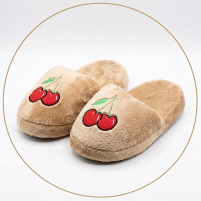 Pantuflon animado premium CEREZAS