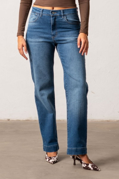 Jeans Semi elastizado bolsillo recto
