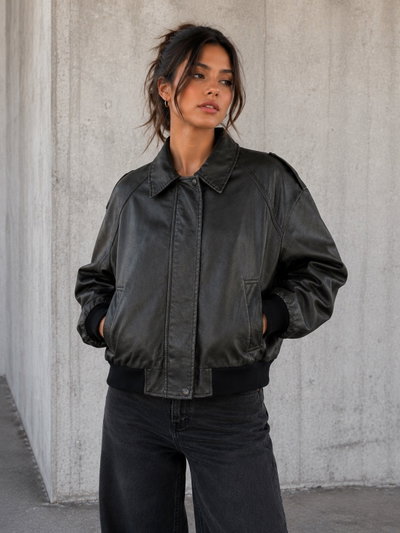Campera bomber de Eco cuero prelavado