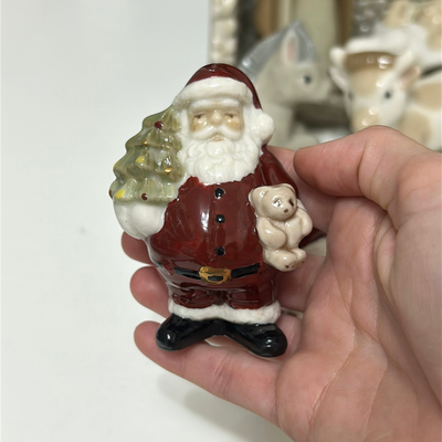 Pequeño papá Noel de cerámica artesanal 