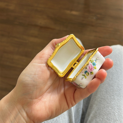 Alhajero floral de porcelana