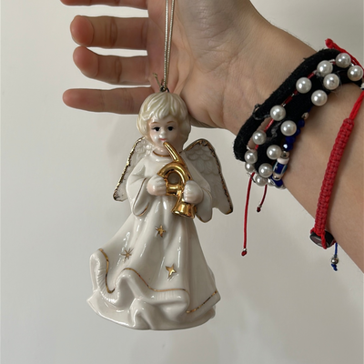 Ángel de cerámica 