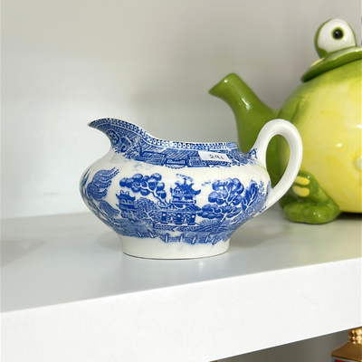 Lechera inglesa con diseño oriental Myott Son & Co Willow