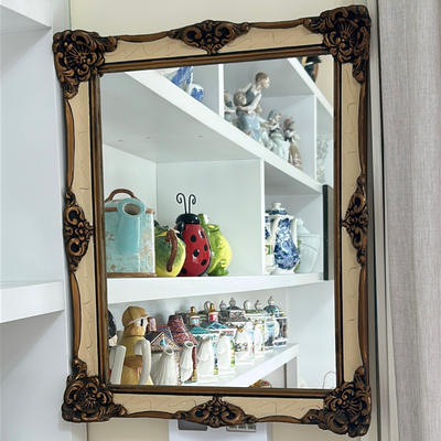 Espejo para colgar con marco antiguo Beige y dorado 