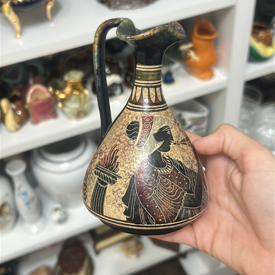 Réplica de ánfora griega de Artemisa del periodo 500 BC (siglo VI antes de Cristo)