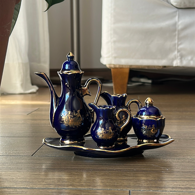 Juego miniatura de té en porcelana Machado-Chile