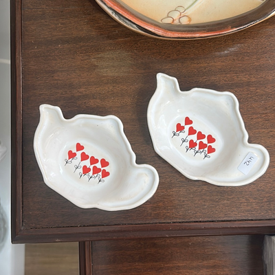 Duo de cerámica de porta saquitos de té con detalle de corazones (precio individual)