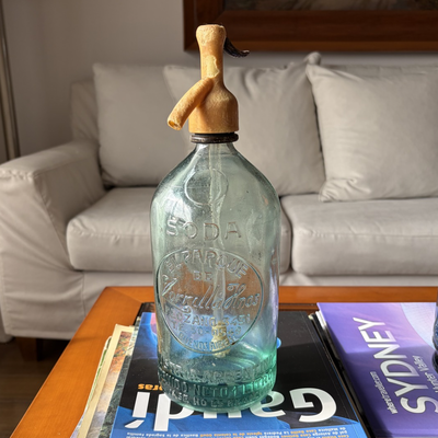 Sifón antiguo con cabezal de PVC  de alta densidad