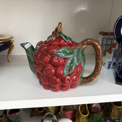 Tetera de colección Cosmos racimo de cerezas 