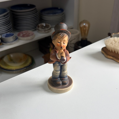 Figura Goebel Serenade 