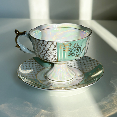 Taza de té verde con acabado nácar